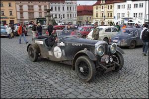 Na trati Winter Trialu spatte legendrn historick automobily (foto: L.alt)